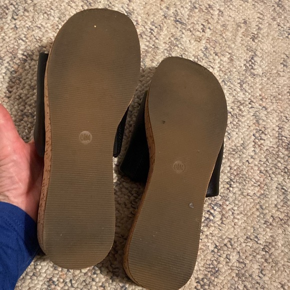 Cushionaire Black Wedges - Picture 3 of 4